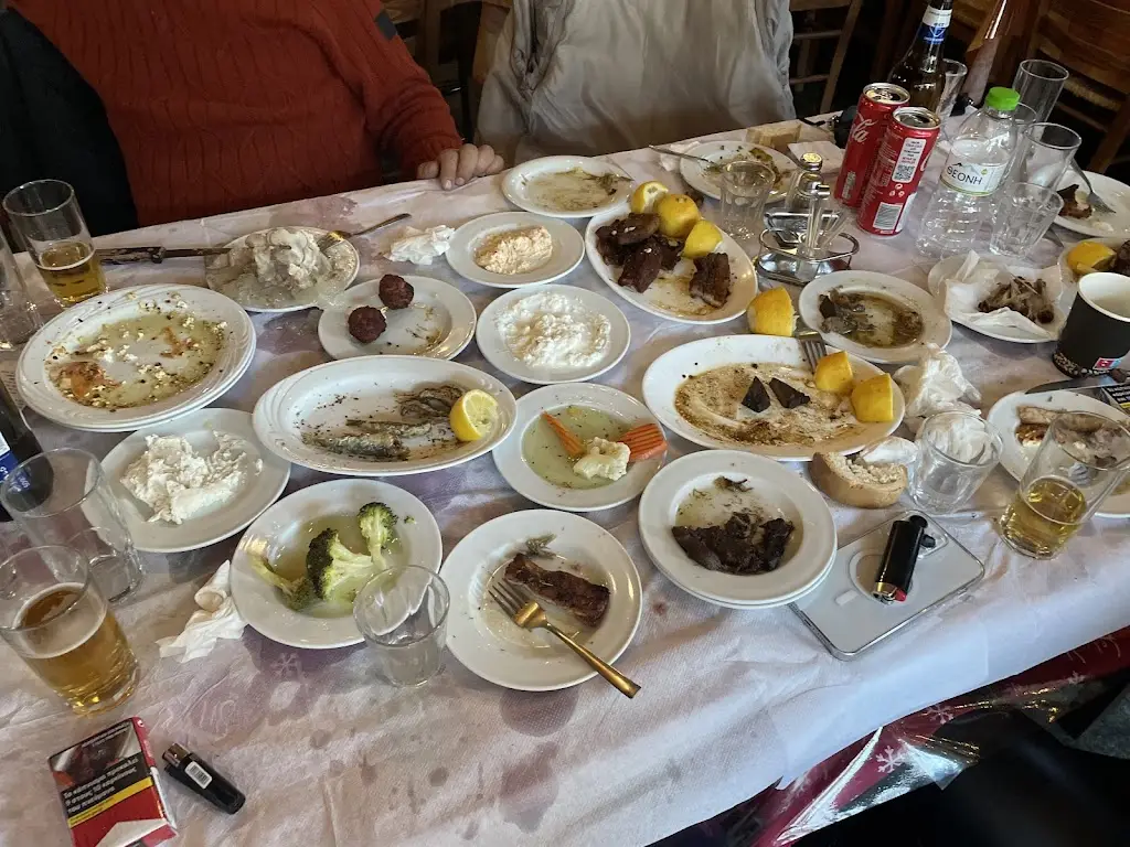 Παραδοσιακό Ουζερί Το Πέτρινο Της Βιβης_Mouzaki_slider_image_3