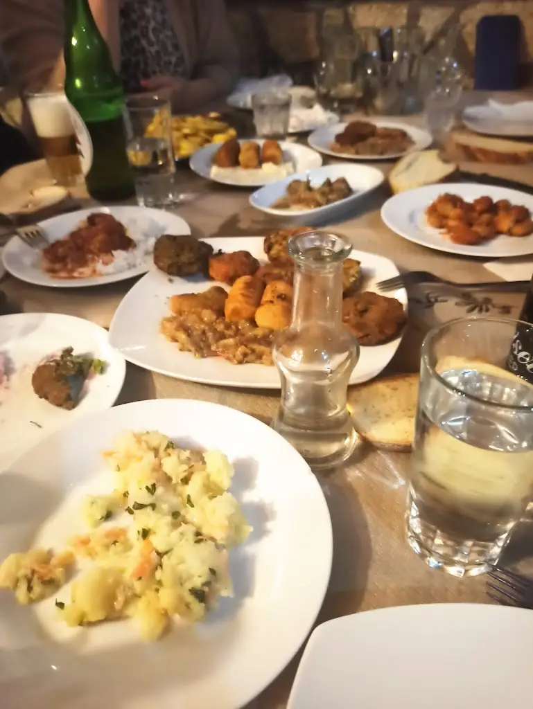 Menu_Φουλ του Μεζέ_Mouzaki_image_1