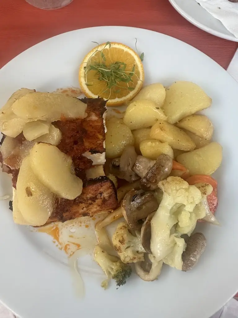 Duke Myrteza_ΑΓΡΟΚΤΗΜΑ ΓΕΩΡΓΙΟΣ ΓΚΙΑΦΗΣ - GEORGIOS GIAFIS FARM_Sámi_Bewertung