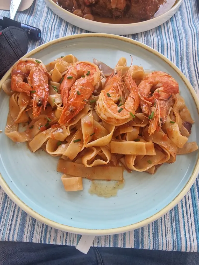 Adam Turner_The Cellar - Seafood Restaurant & Wine_Sámi_Bewertung