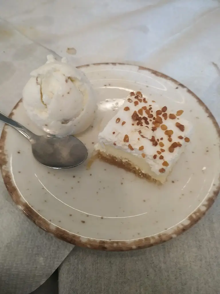 Menü_ΤΟ ΚΟΡΑΛΛΙ ΟΥΖΕΡΙ - ΤΑΒΕΡΝΑ_Karditsomagoúla_Bild_4