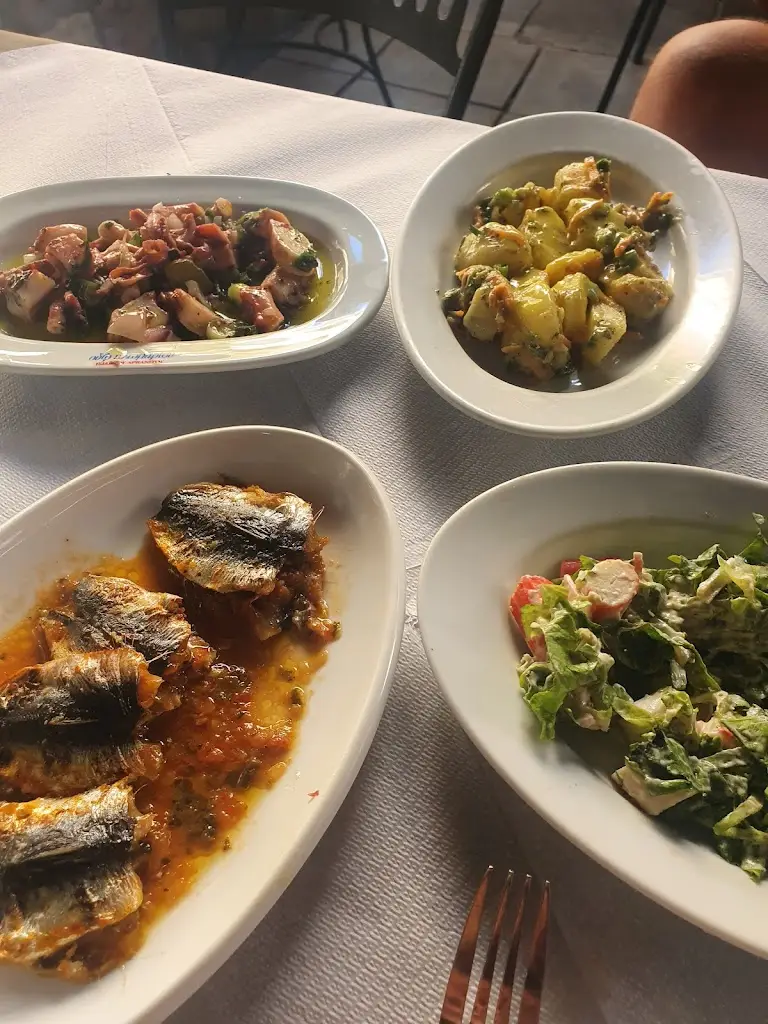 Menü_ΤΟ ΚΟΡΑΛΛΙ ΟΥΖΕΡΙ - ΤΑΒΕΡΝΑ_Karditsomagoúla_Bild_6