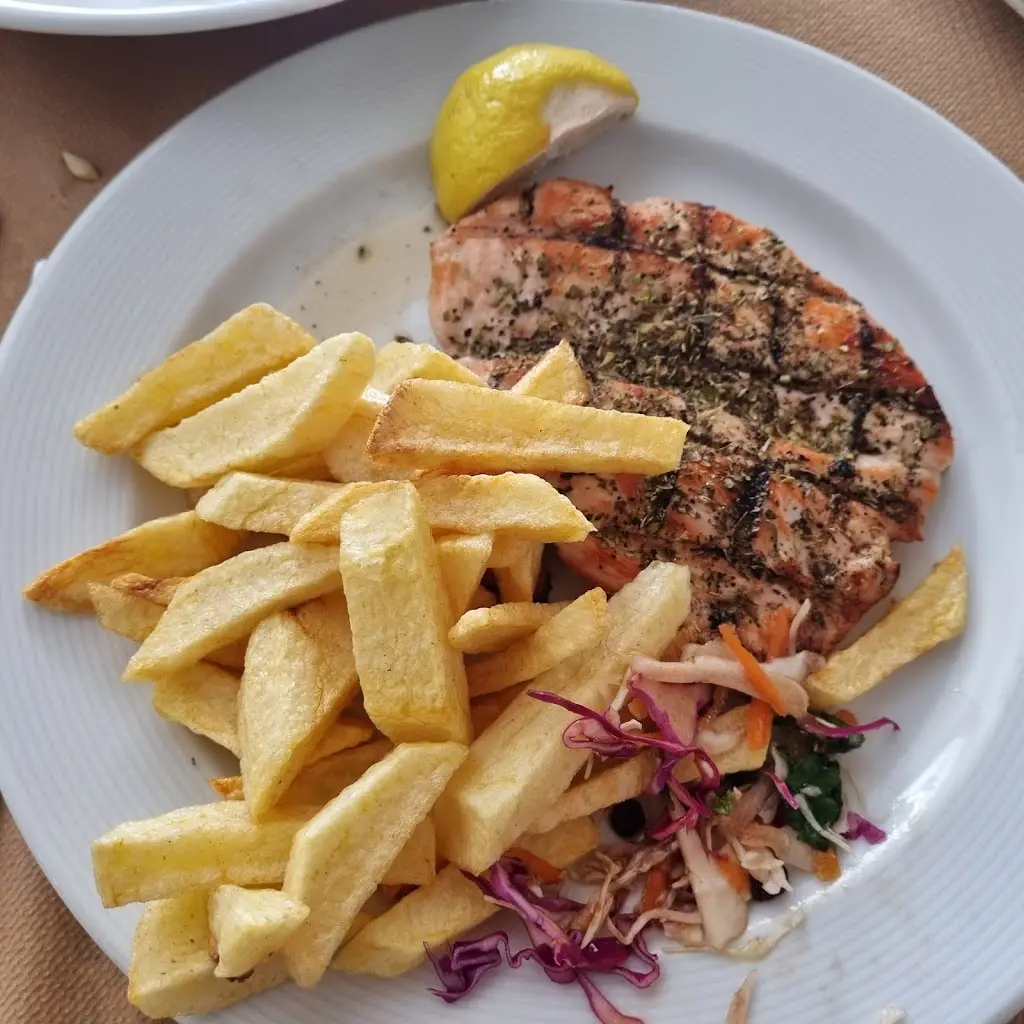 Suzana Portsia_Staphylomeli_Keratéa_review