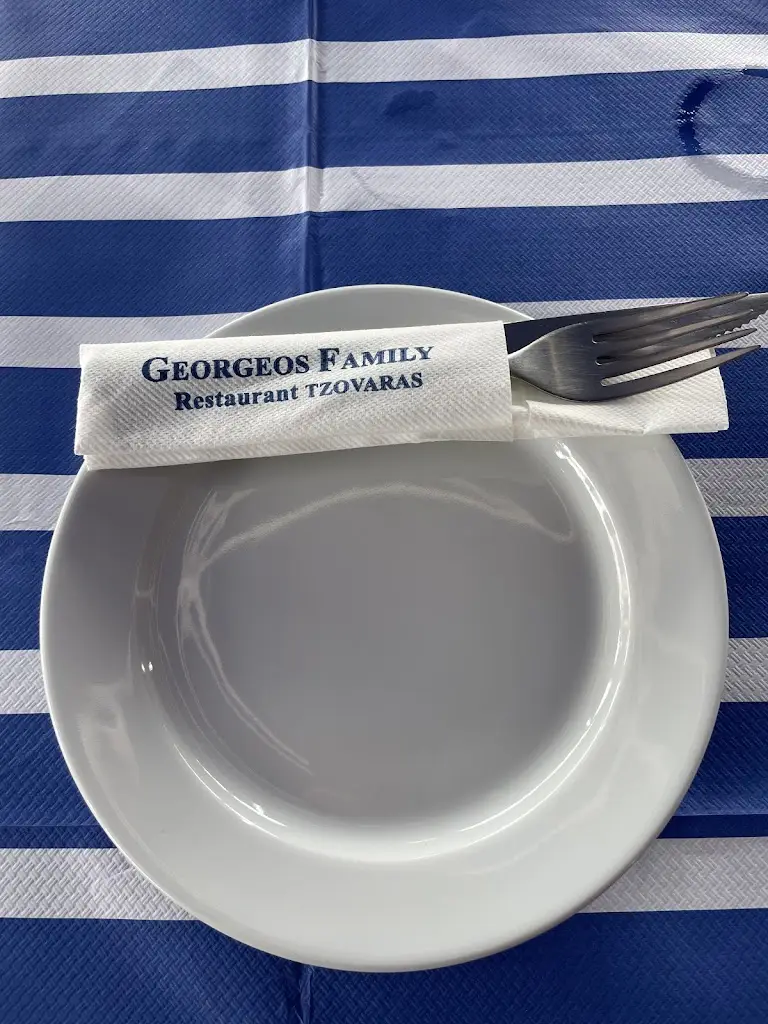 T- Lam_Georgeos Family_Mavrommáti_review