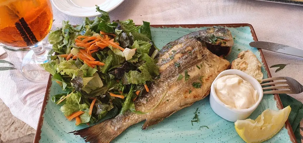 Ramona Mihu_Blue Coast Restaurant_Mavrommáti_Bewertung