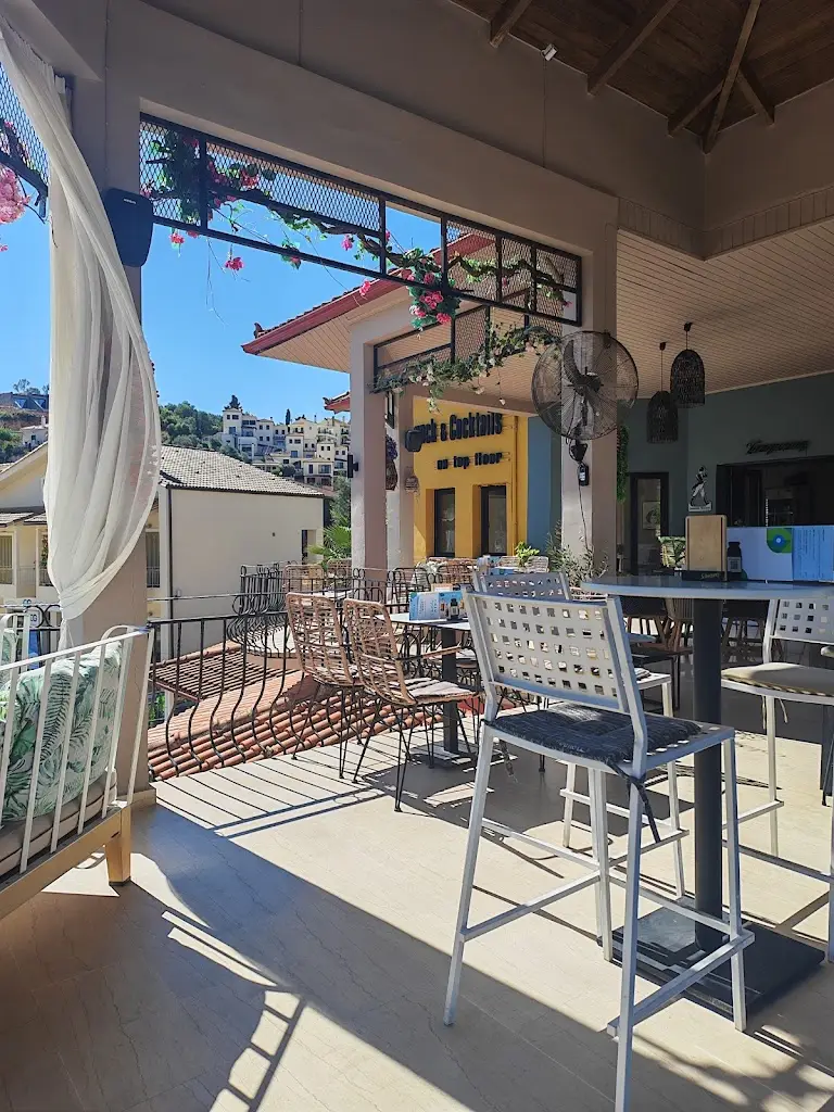 Charlie’s_Mavrommáti_slider_image_3