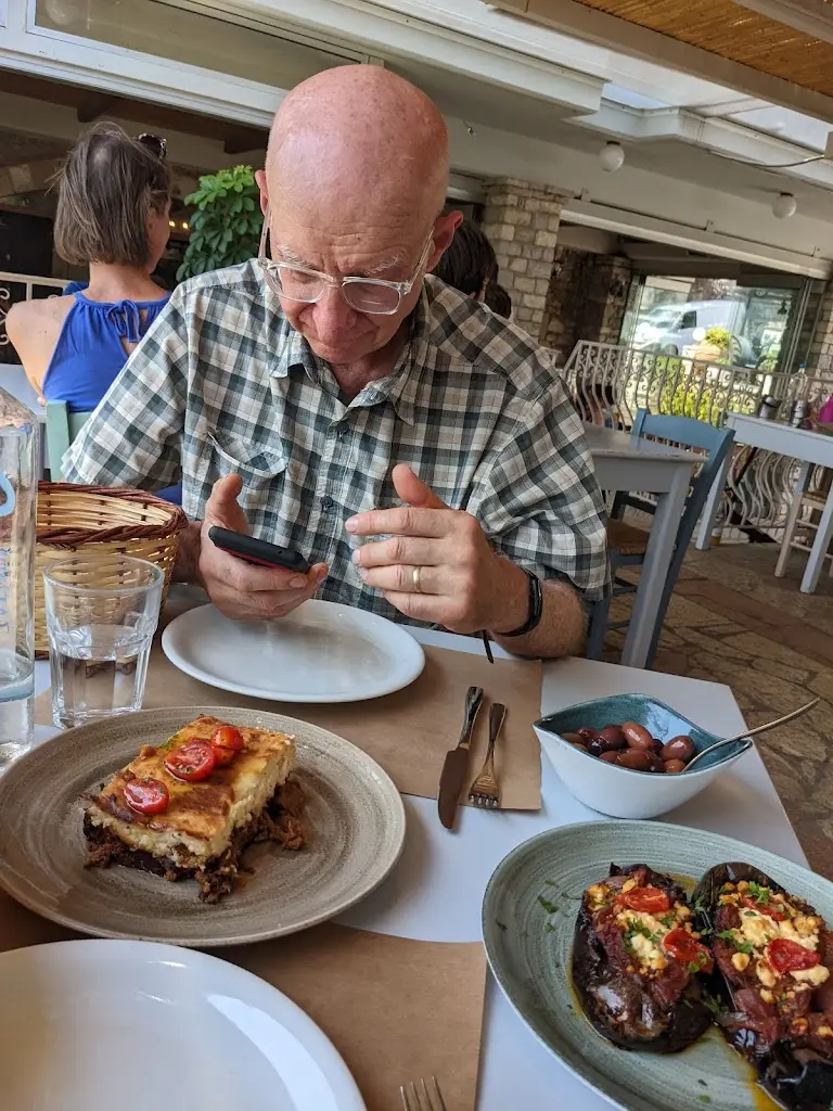 Menu_Restaurant - Tavern - Cafeteria - Ithomi_Mavrommáti_imagen_6