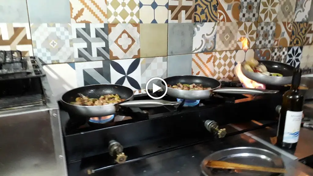 Κάπως Αλλιώς_Áno Lekhónia_slider_image_2