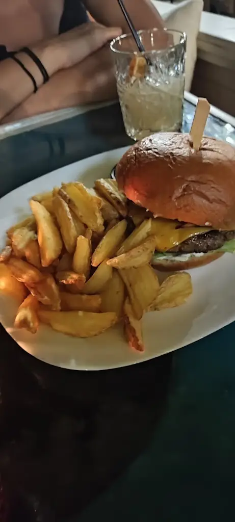 Menu_The Akrobat - the Art of Street Food_Áno Lekhónia_image_8