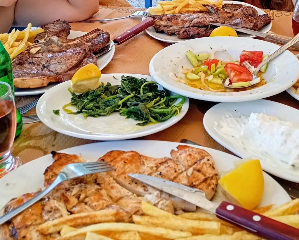 Armonia Restaurant_Áno Lekhónia_slider_image_3