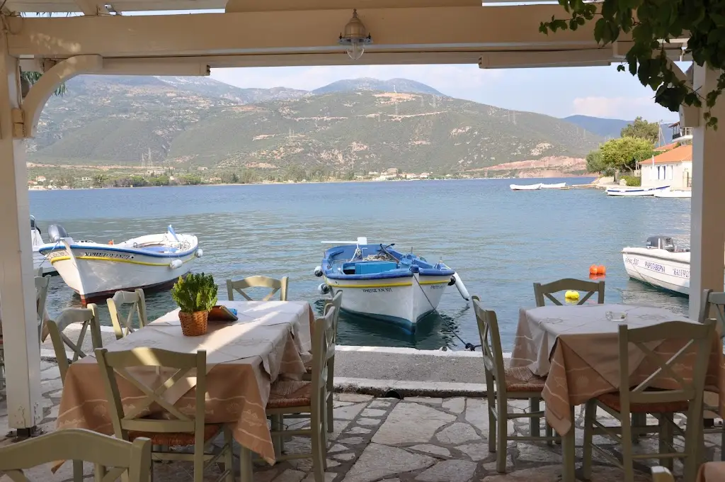 PORTO TRIZONIA RESTAURANT_Áno Lekhónia_slider_image_1