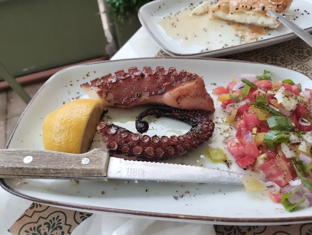 Menü_Meze Mani_Áno Lekhónia_Bild_6