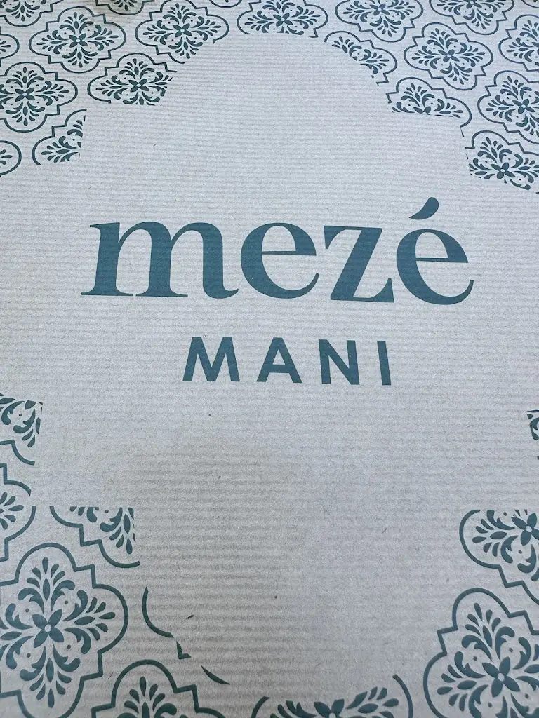 Sanja Arizanov_Meze Mani_Áno Lekhónia_Bewertung