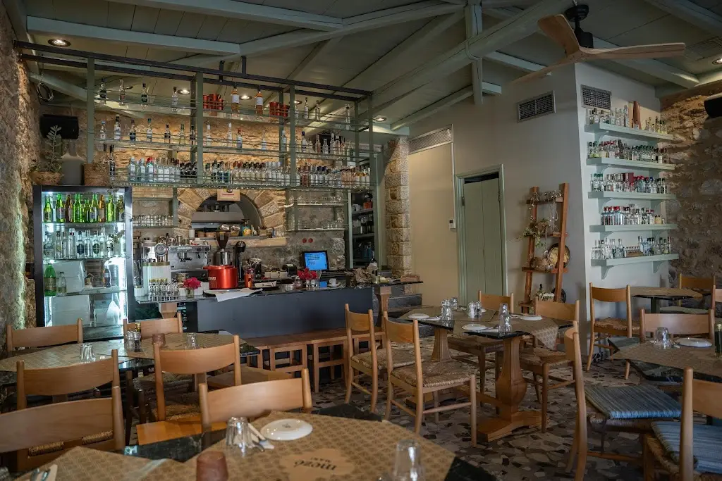 Meze Mani_Áno Lekhónia_slider_image_1