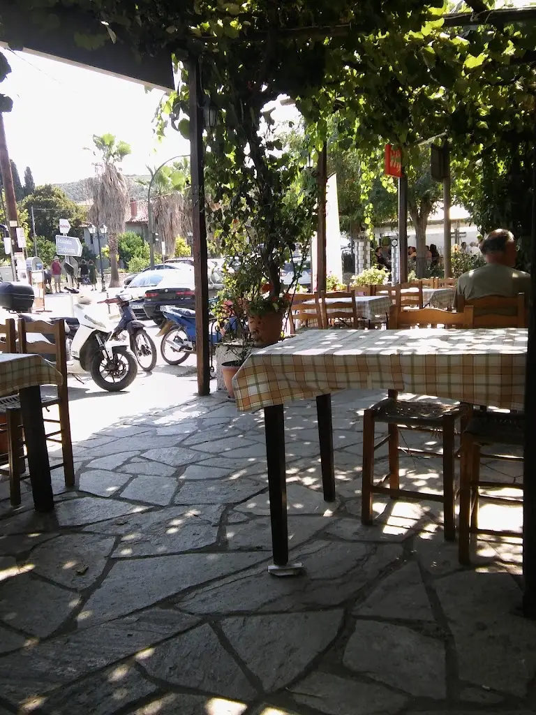 ENALLAX Grill House_Argalastí_slider_image_1