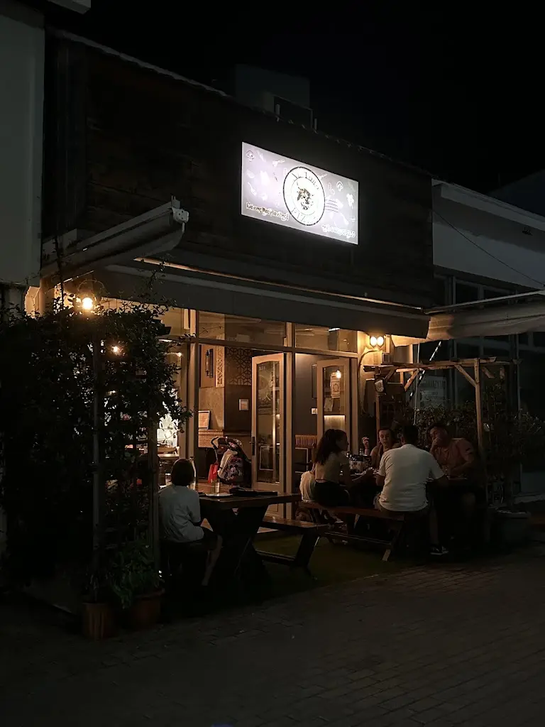 Pizza AL Toro_Almyrós_slider_image_2