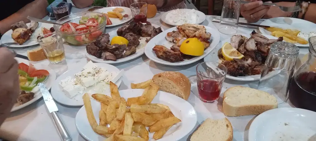 Menü_Cosmic Taverna Uta_Almyrós_Bild_1