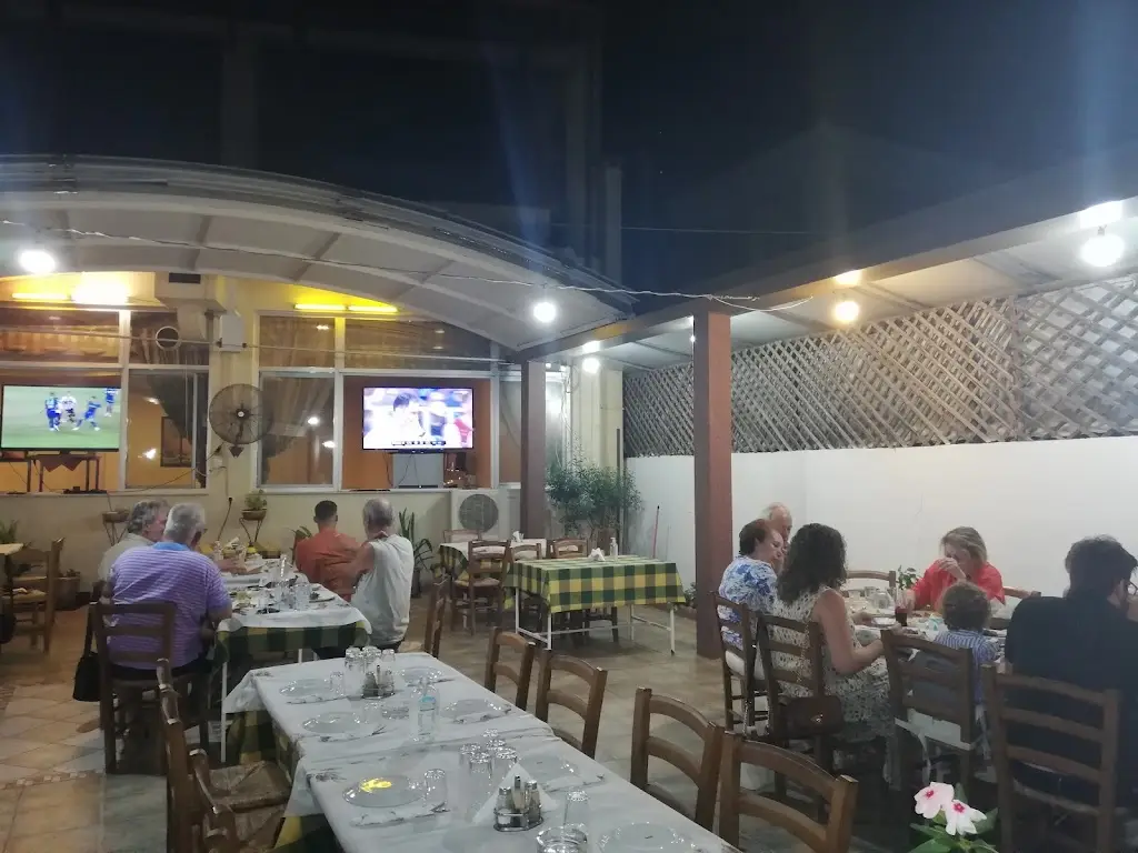 Cosmic Taverna Uta_Almyrós_slider_image_1