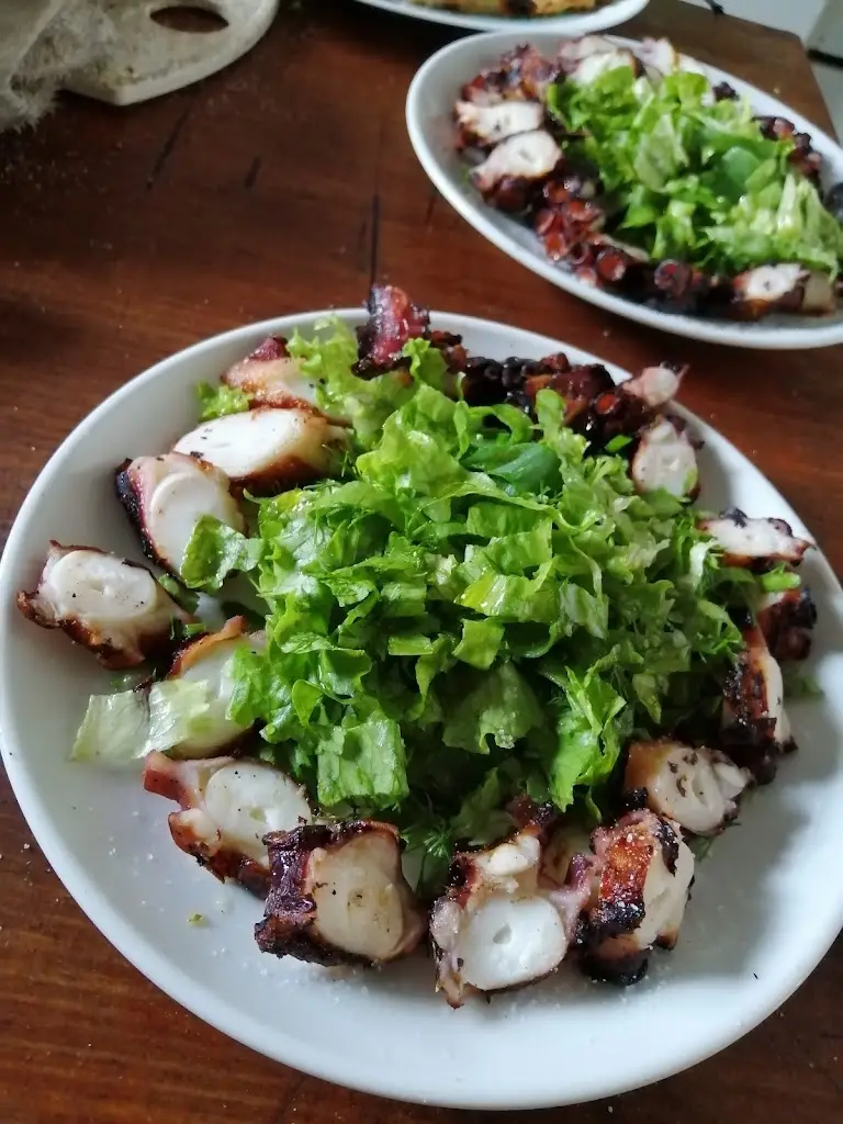 Παραδοσιακό Τσιπουράδικο το Κρόκιο 