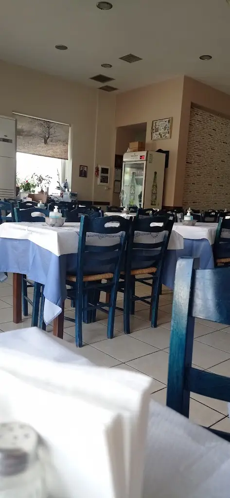 Marmagkiolis tsipouradiko Restaurant in Almyrós