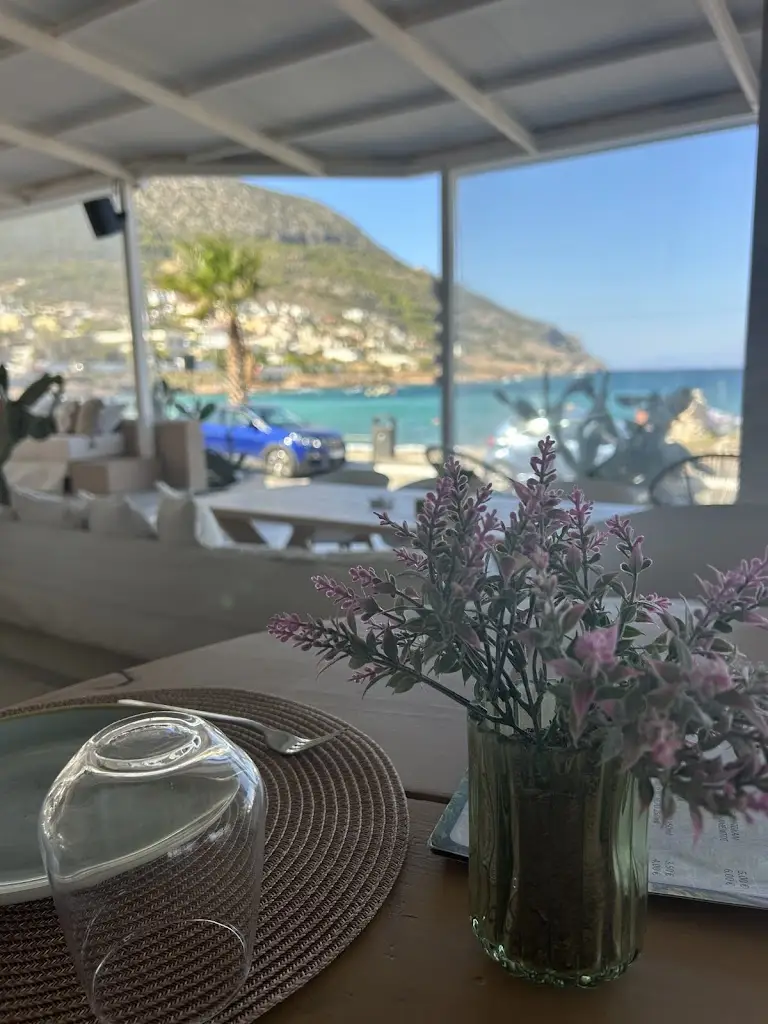 agapi karella_Plage Mystique_Keratéa_avis