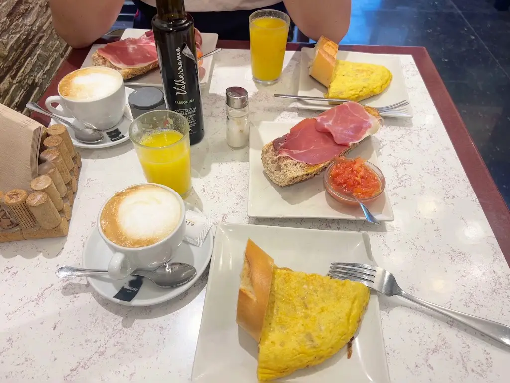 Delicious Point Άγιοι Θεόδωροι_Ágioi Theódoroi_slider_image_2