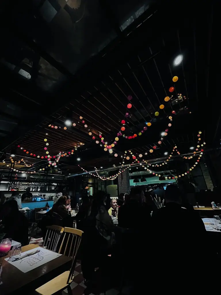 Xrysonii B_Penny Lane Comfort Food_Khalándrion_review