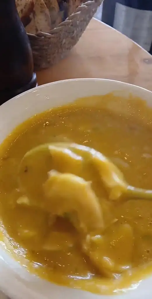 Kapetanissa_Khalándrion_slider_image_2