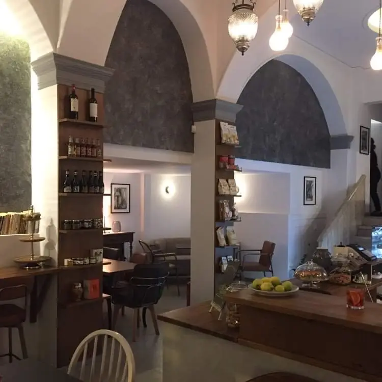 Rica Riccardi Restaurant in Khalándrion