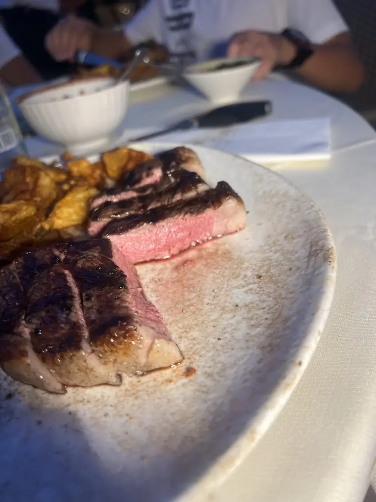 Sladjana Jovanovic_Casa del Toro_Khalándrion_review