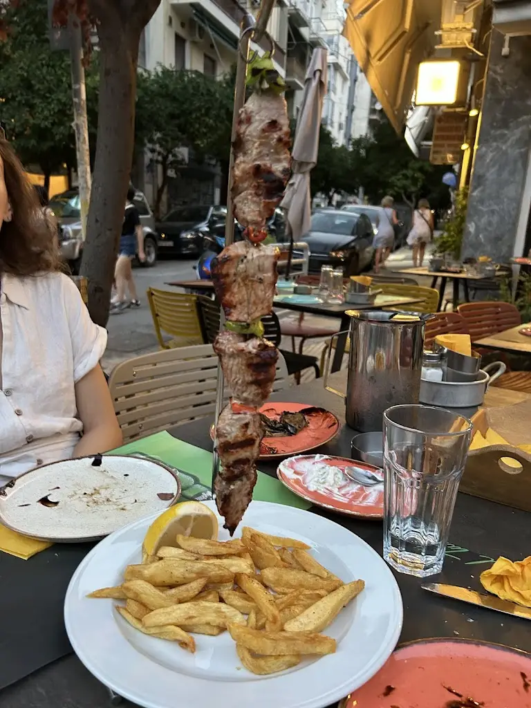 Daniele P._To scholarchio tis kipselis_Kipséli_review