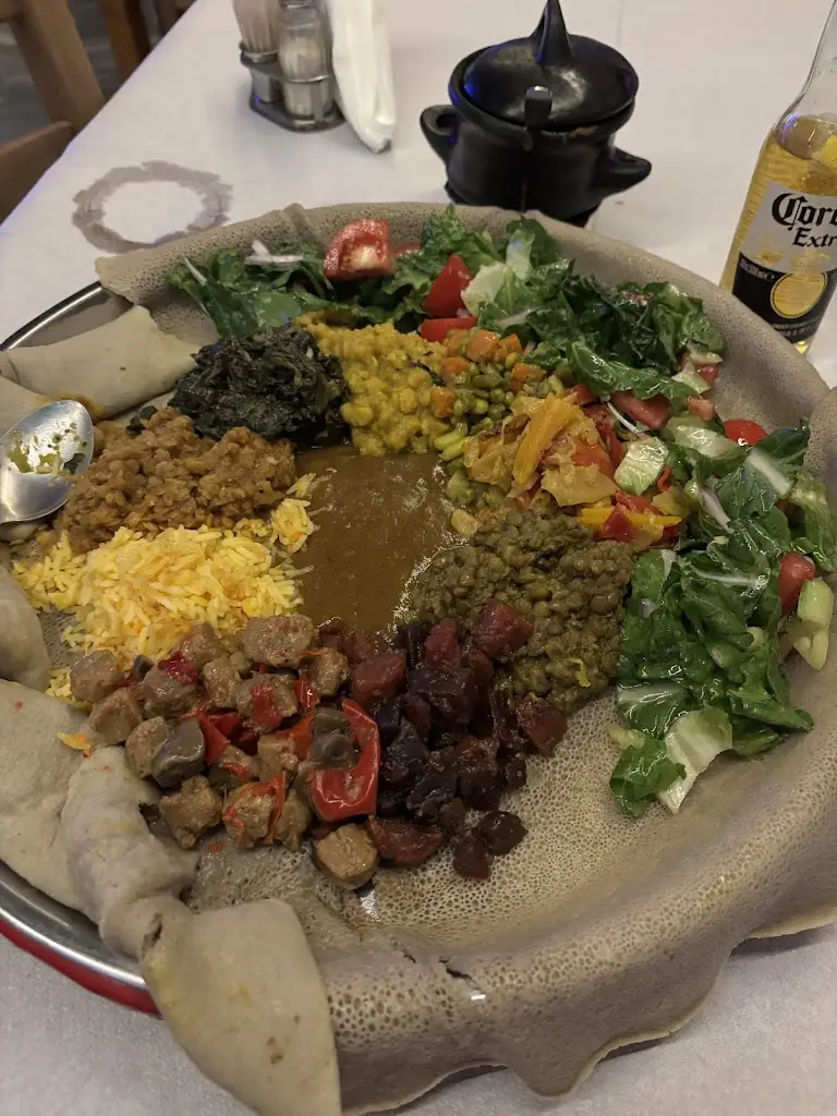 Tanner Chapman_ETHIOPIAN FOOD KIYYAA Cafe & Restaurant_Kipséli_review
