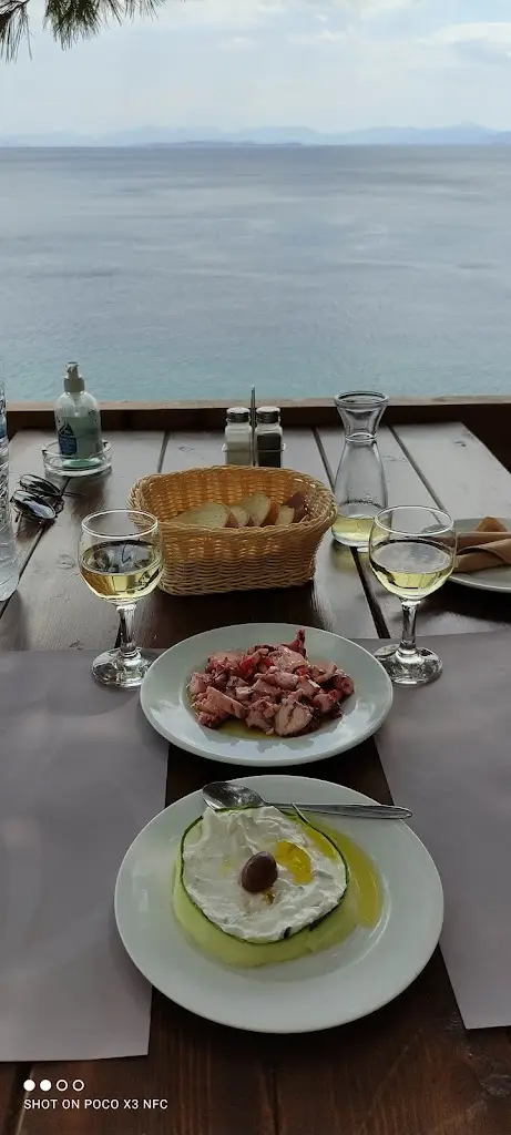 Menu_Skiron Restaurant by Hotel Cokkinis_Kinéta_image_5