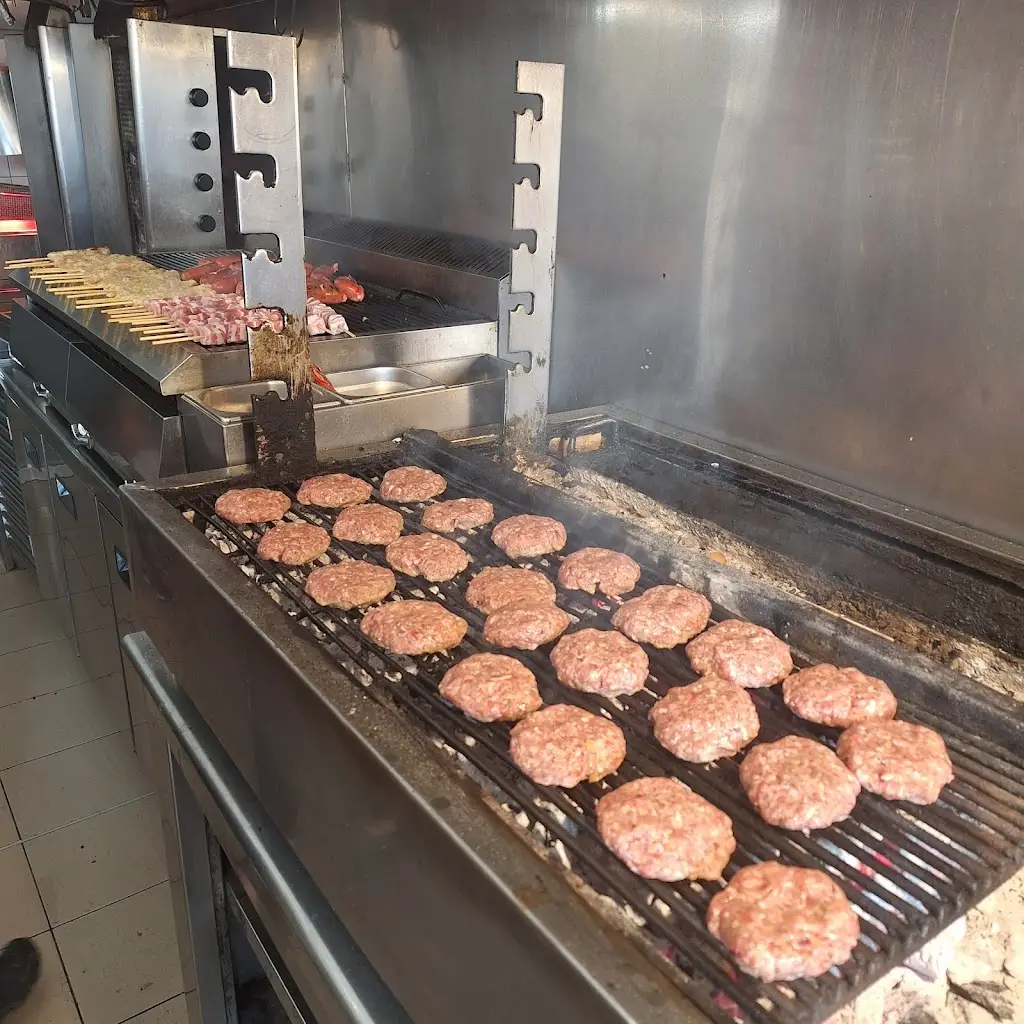 To psistiri souvlaki bar_Kinéta_slider_image_3