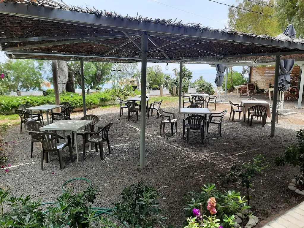 Captain John Restaurant in Kinéta