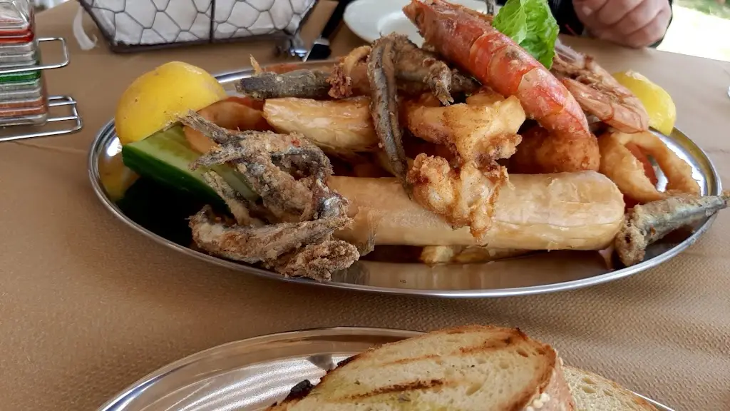 Captain John_Kinéta_slider_image_2