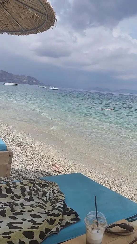 Pebble Beach Bar Kineta_Kinéta_slider_image_2