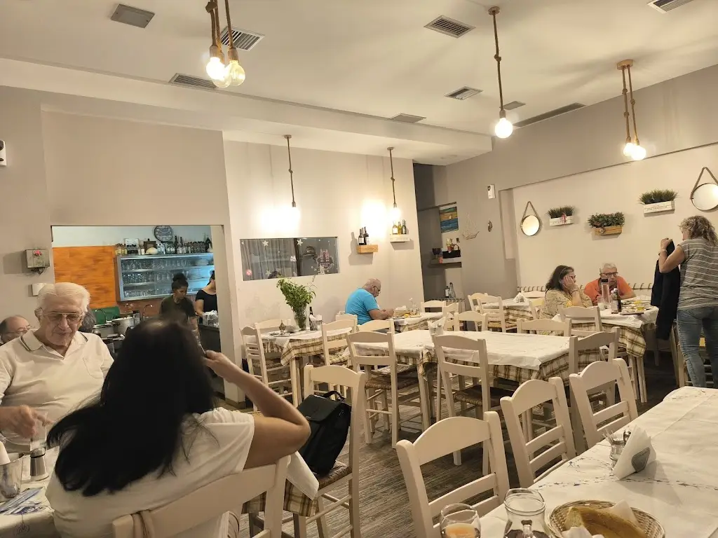 hot Corner_Koropí_slider_image_1