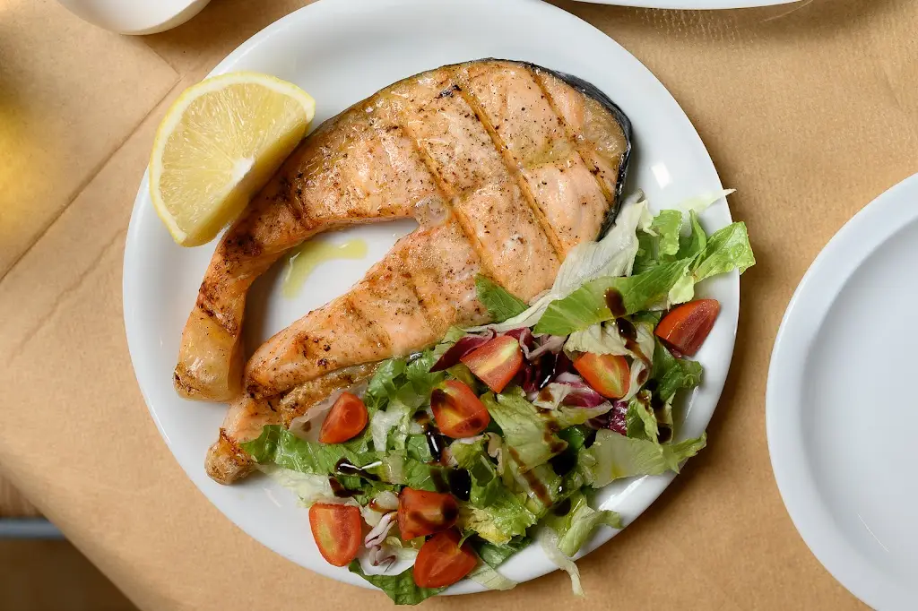 Menü_Καλαμαράκι μεζεδοπωλείο_Koropí_Bild_6