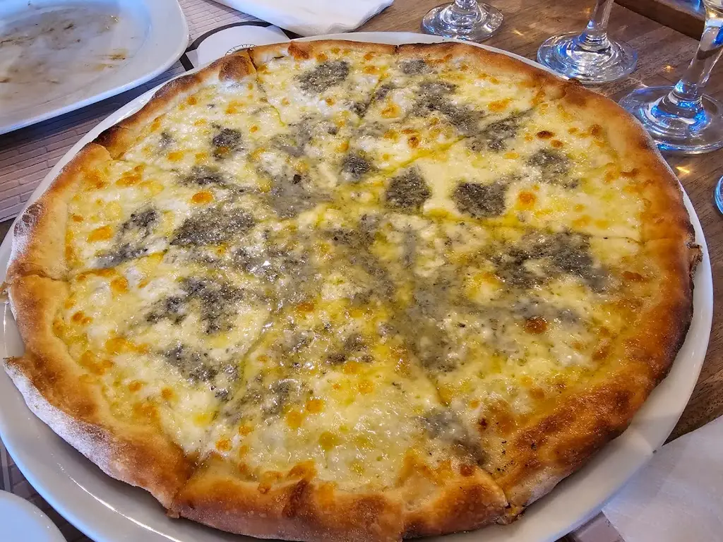 Te Shan Liang_Trattoria Famiglia_Koropí_review