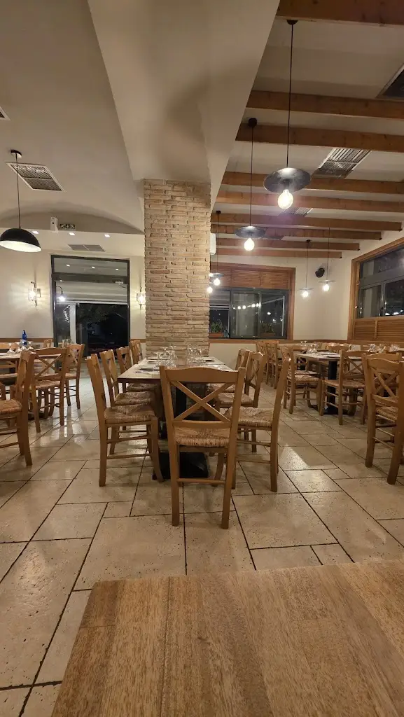 Trattoria Famiglia_Koropí_slider_image_3