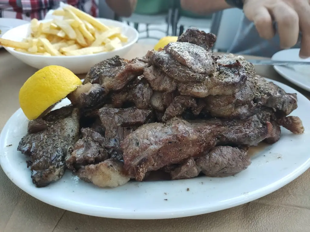 Menü_Μεζεδοπωλείο Ραδιοπειρατές_Koropí_Bild_5