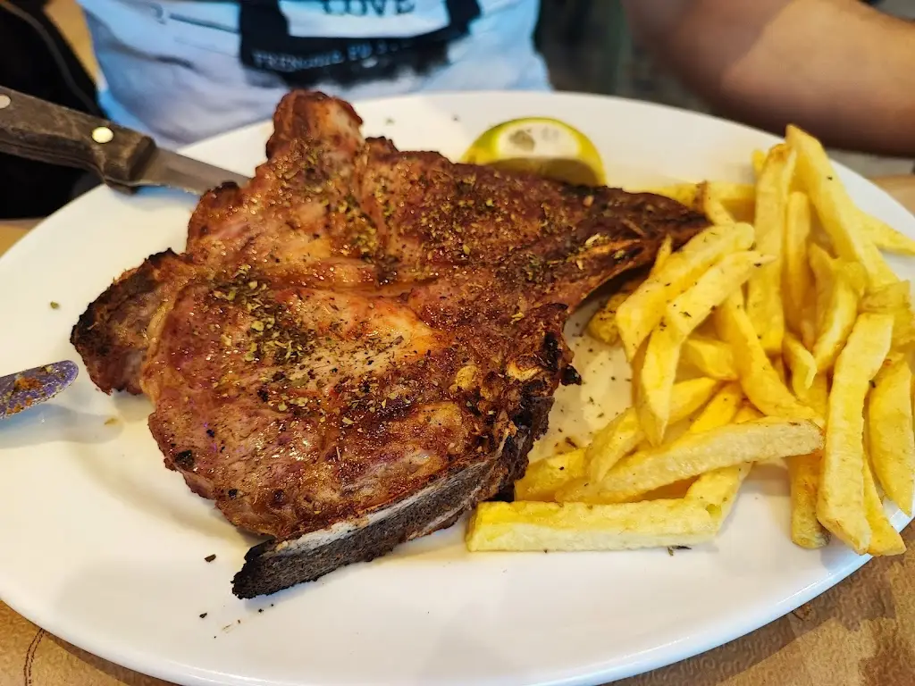 Sophia Spanomanoli_Μεζεδοπωλείο Ραδιοπειρατές_Koropí_Bewertung