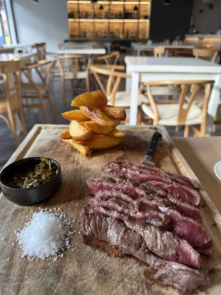 Dröfn Vilhjálmsdóttir_Koukoumeles Κουκουμελες_Koropí_Bewertung