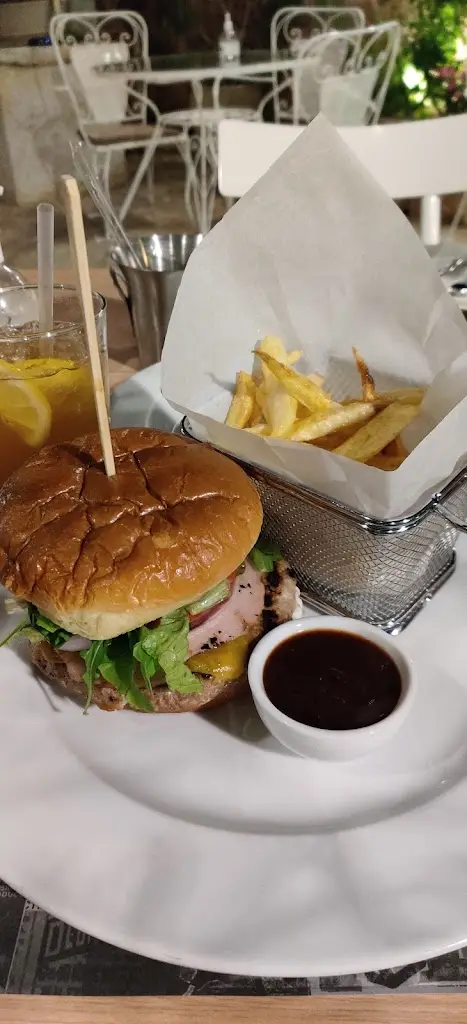 Menü_Dante's_Koropí_Bild_5