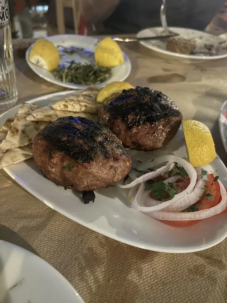 Flavia Grangeon_SEMELI tsipouradiko_Korydallós_review