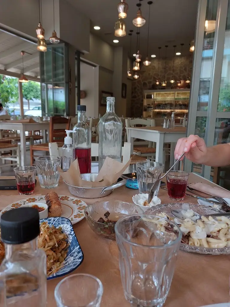 Kisu_Κουτουρού Μεζετζίδικον_Korydallós_review