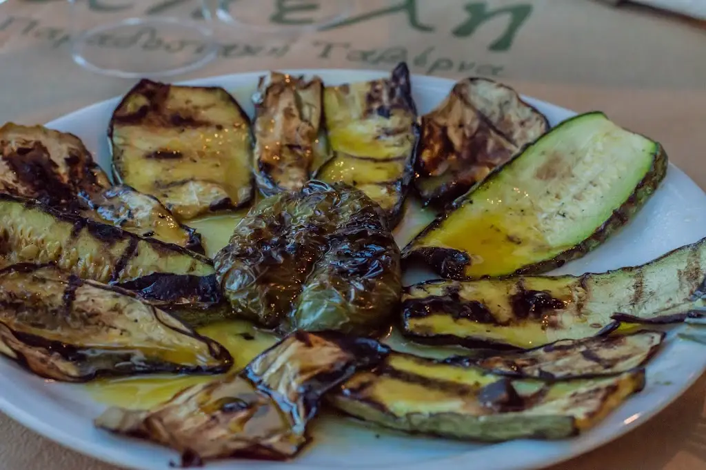 Αγράμπελη - Παραδοσιακή Ταβέρνα_Kryonéri_slider_image_3