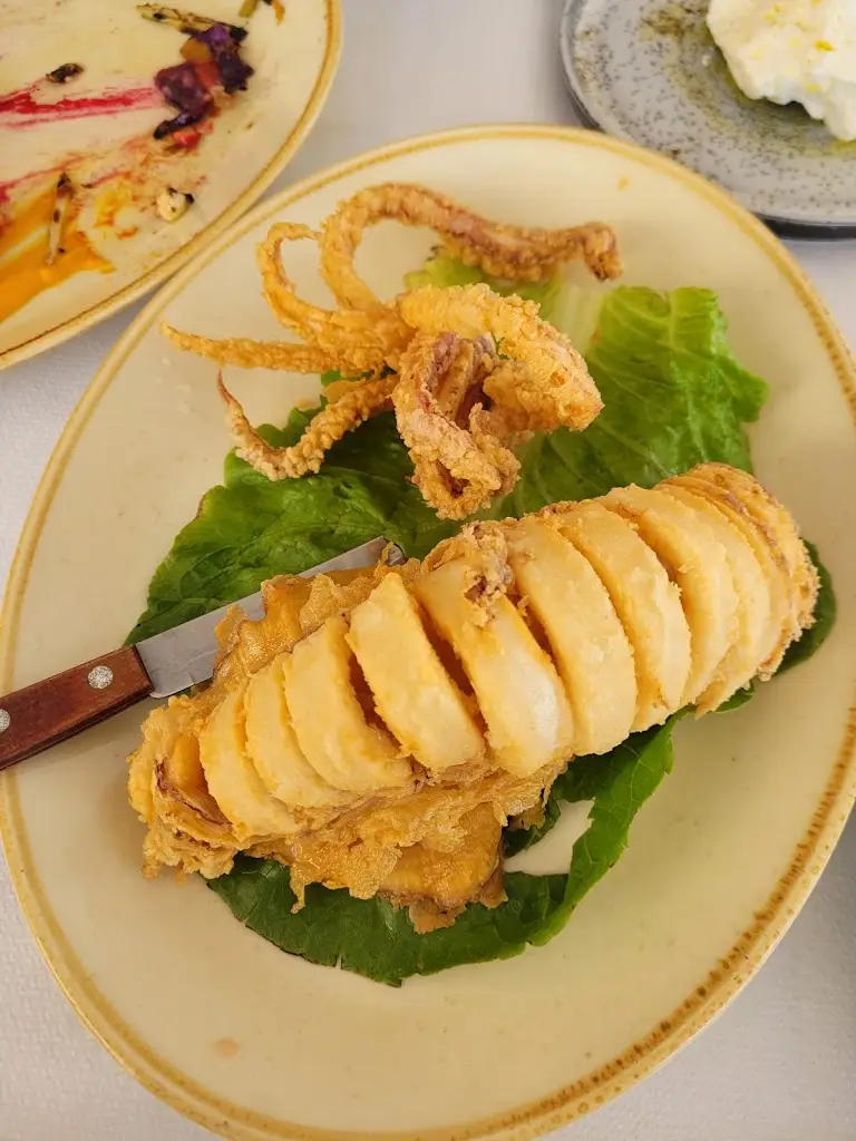 Hla M_Ouzeri o Skotadis_Aegina_Bewertung