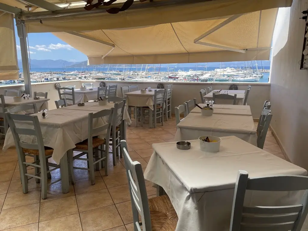 Ouzeri o Skotadis Restaurant in Aegina
